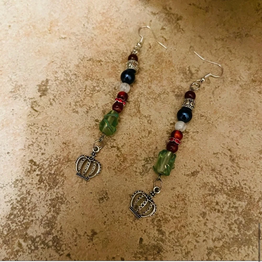 New Handmade Sterling Silver Queen Green Blue & Red Dangle OOAK Earrings